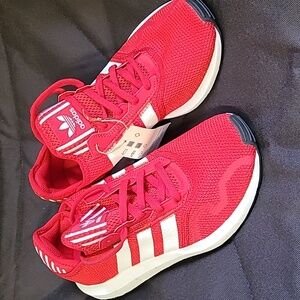 Adidas Swift Run X